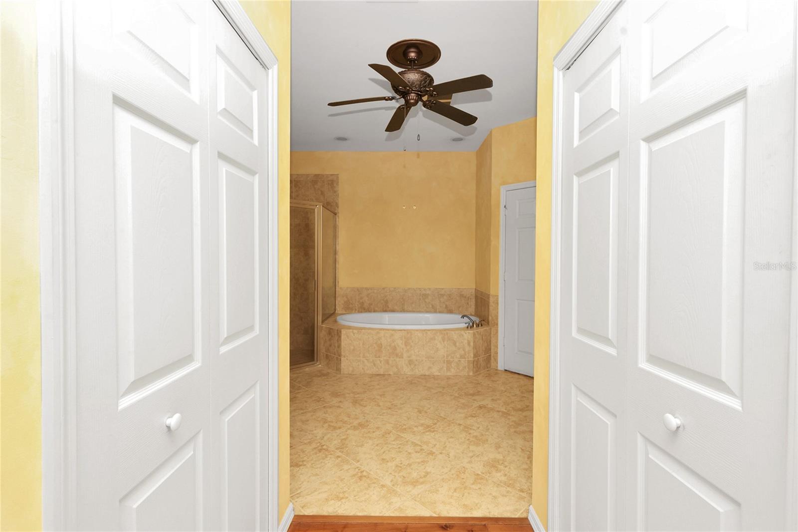 ASHTON OAKS/RIVER HALL - Residential