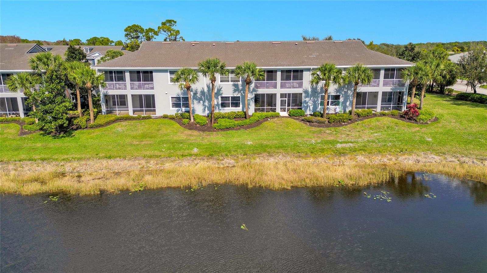 ASHTON OAKS/RIVER HALL - Residential