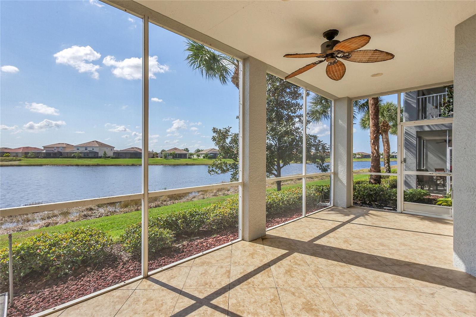 ASHTON OAKS/RIVER HALL - Residential