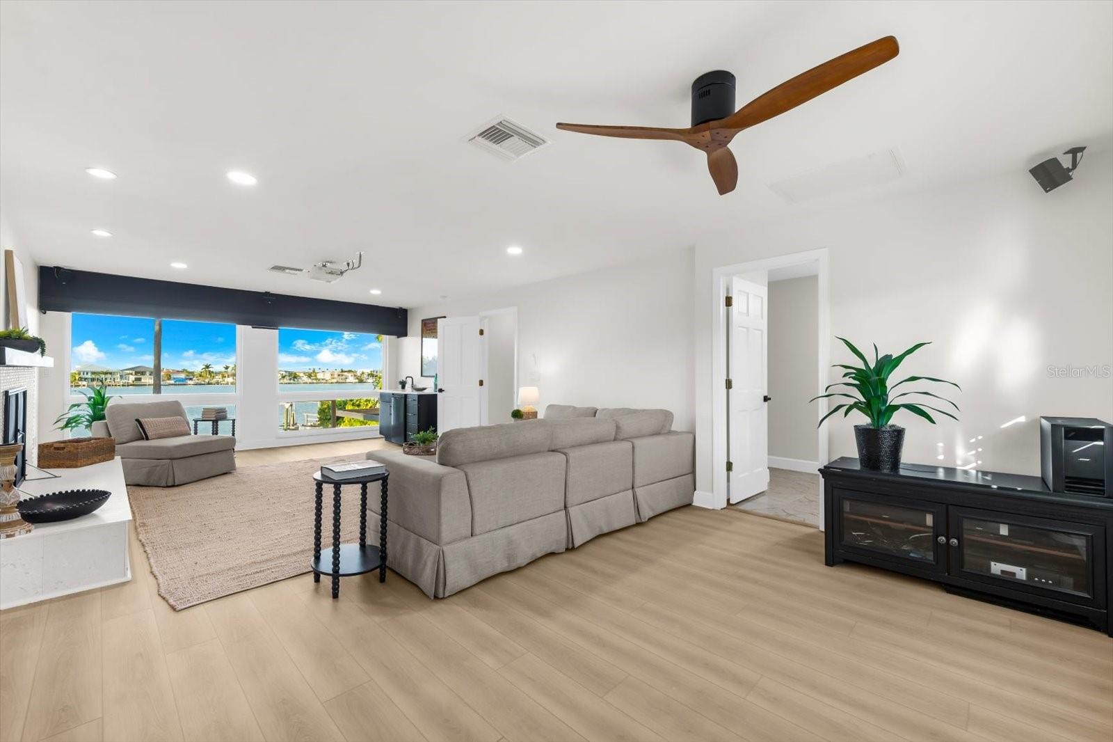 BATH CLUB ESTATES 1ST ADD - Residential