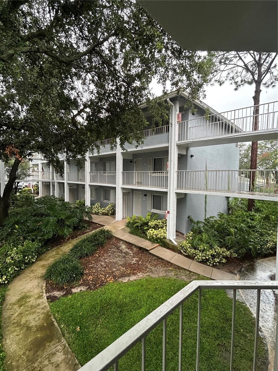 Photo 1 of 13 — 109 OYSTER BAY CIRCLE 240, ALTAMONTE SPRINGS, FL 32701
