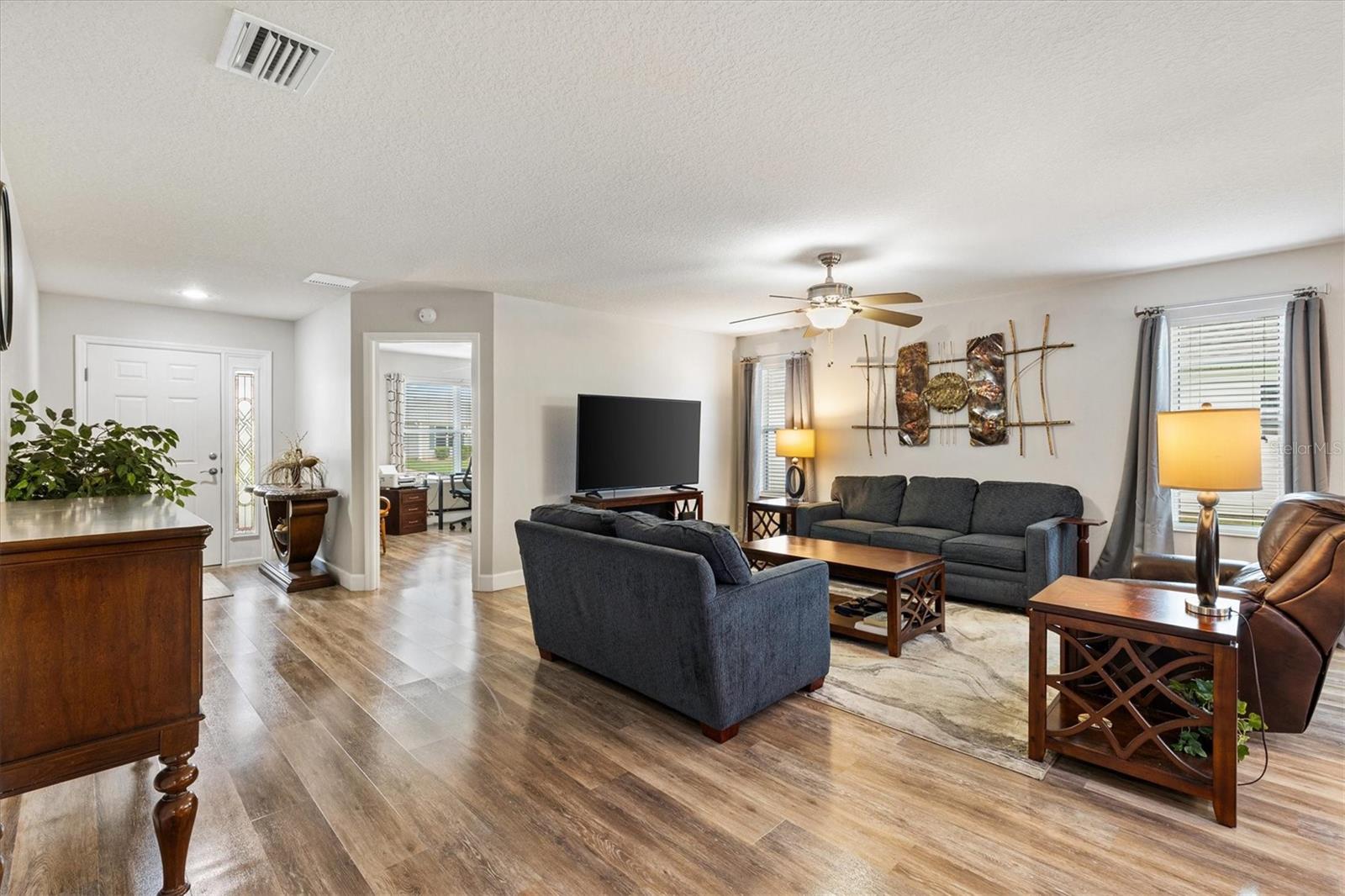 3203 ISLAWILD WAY