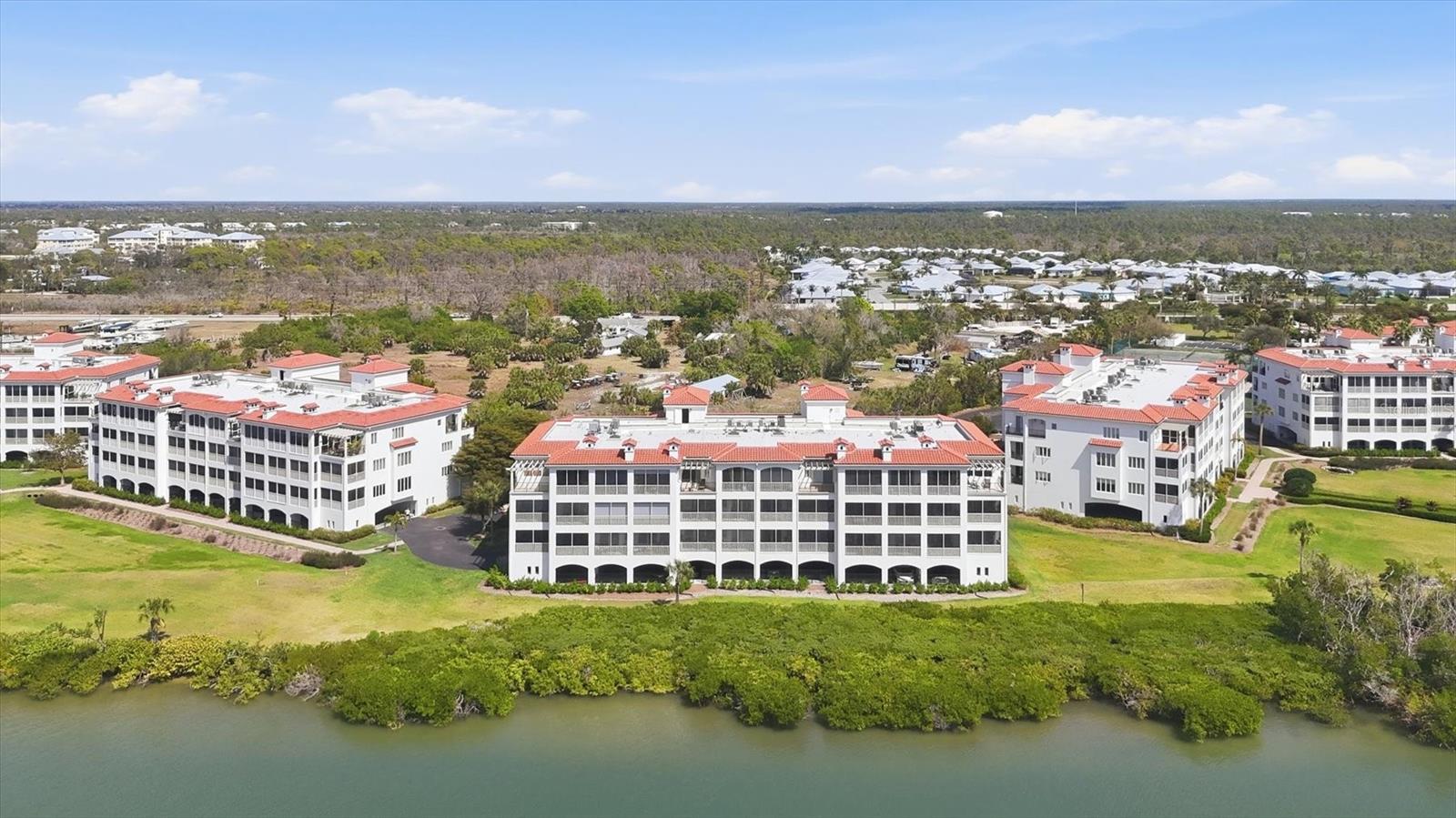 HACIENDA DEL MAR - Residential