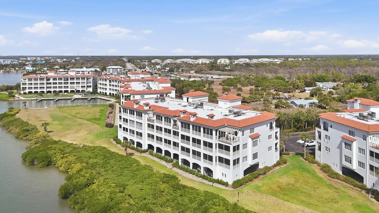 HACIENDA DEL MAR - Residential