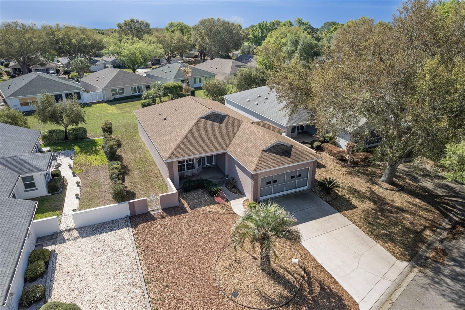 ON TOP/THE WORLD PH 01A SEC 02A - Residential