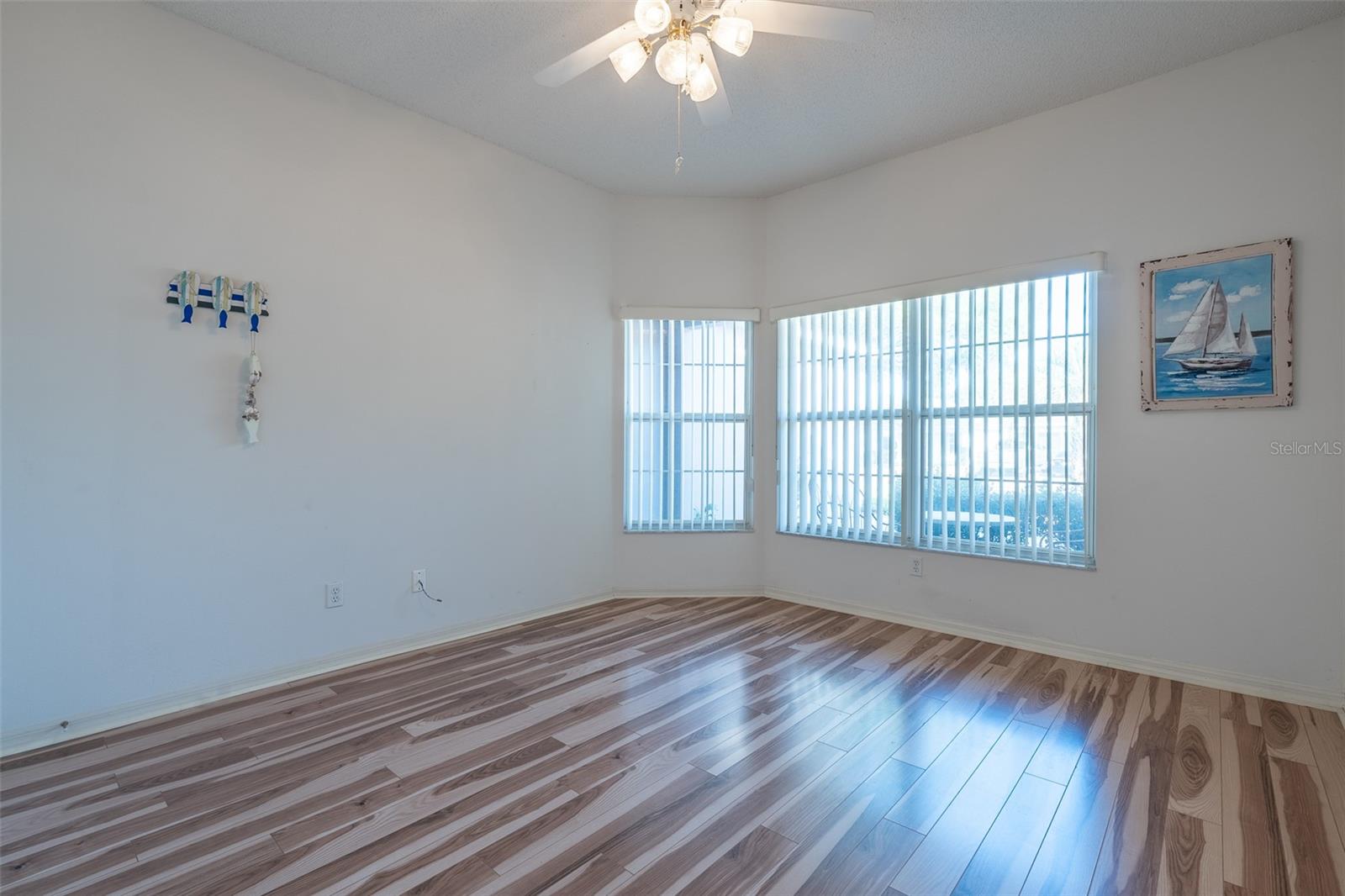 ON TOP/THE WORLD PH 01A SEC 02A - Residential