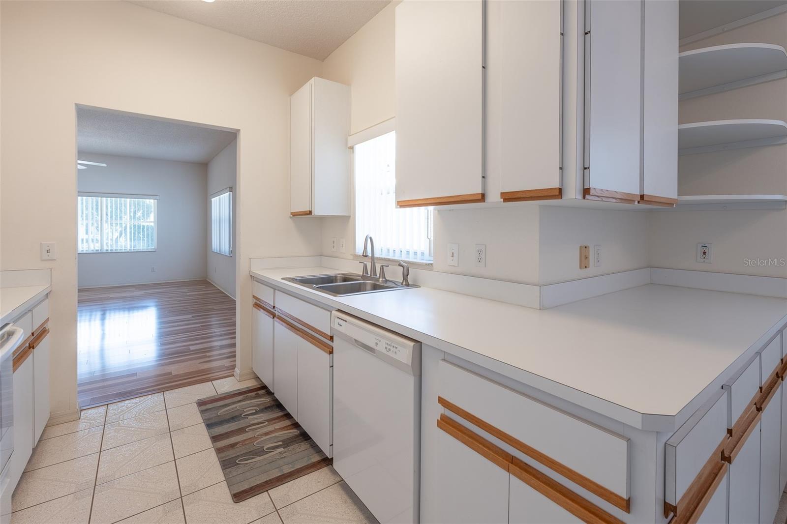 ON TOP/THE WORLD PH 01A SEC 02A - Residential