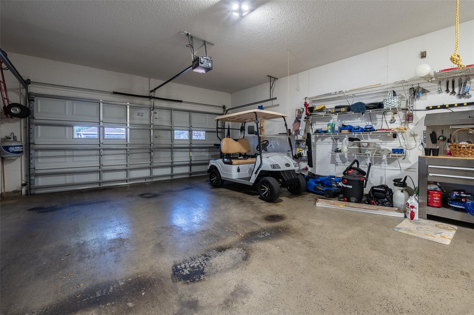 ON TOP/THE WORLD PH 01A SEC 02A - Residential