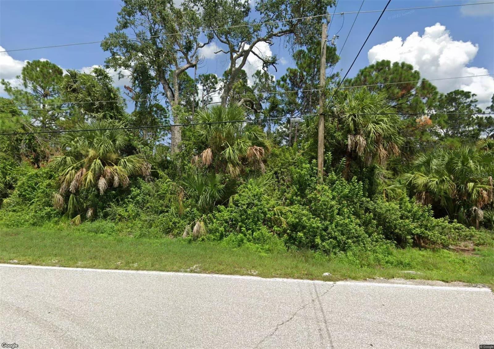 Waterfront lot is sitting on Como Waterway and waiting for your dream house built, or investment.
It's a rare combination of boating to the ocean and living close to all city amenities. Less than 8 miles to I 75, 2 miles to Port Charlotte Town Center. Seller is motivated, don't miss this opportunity to have a nice pice of waterfront land!