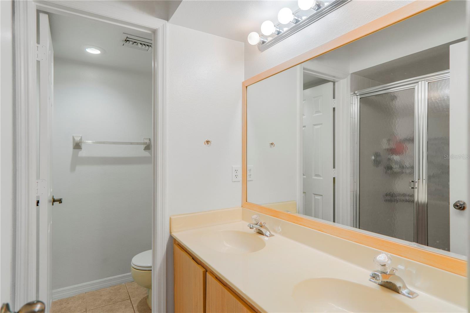 TOWNES OF SOUTHGATE CONDO PH D - Residential