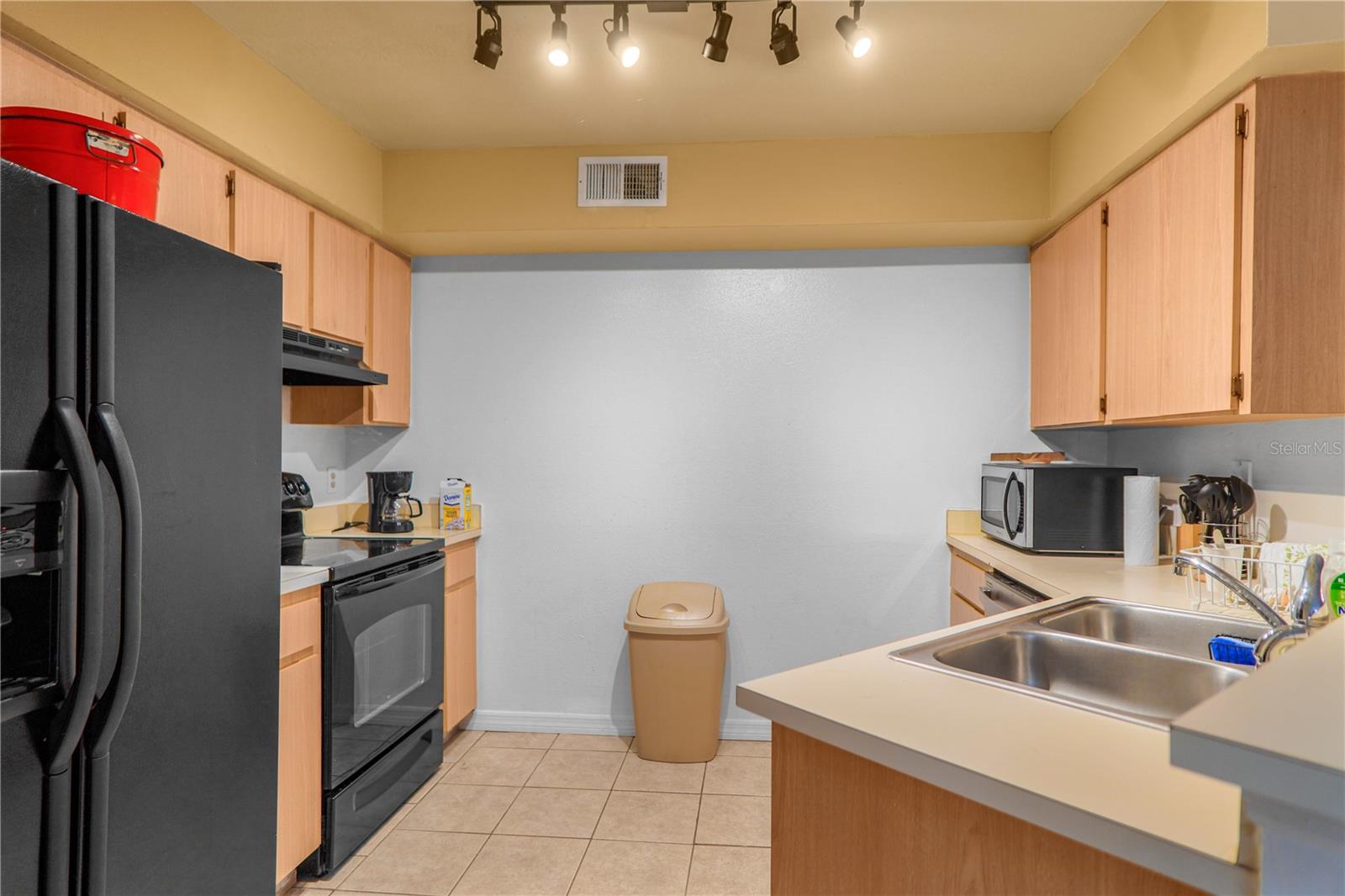 TOWNES OF SOUTHGATE CONDO PH D - Residential