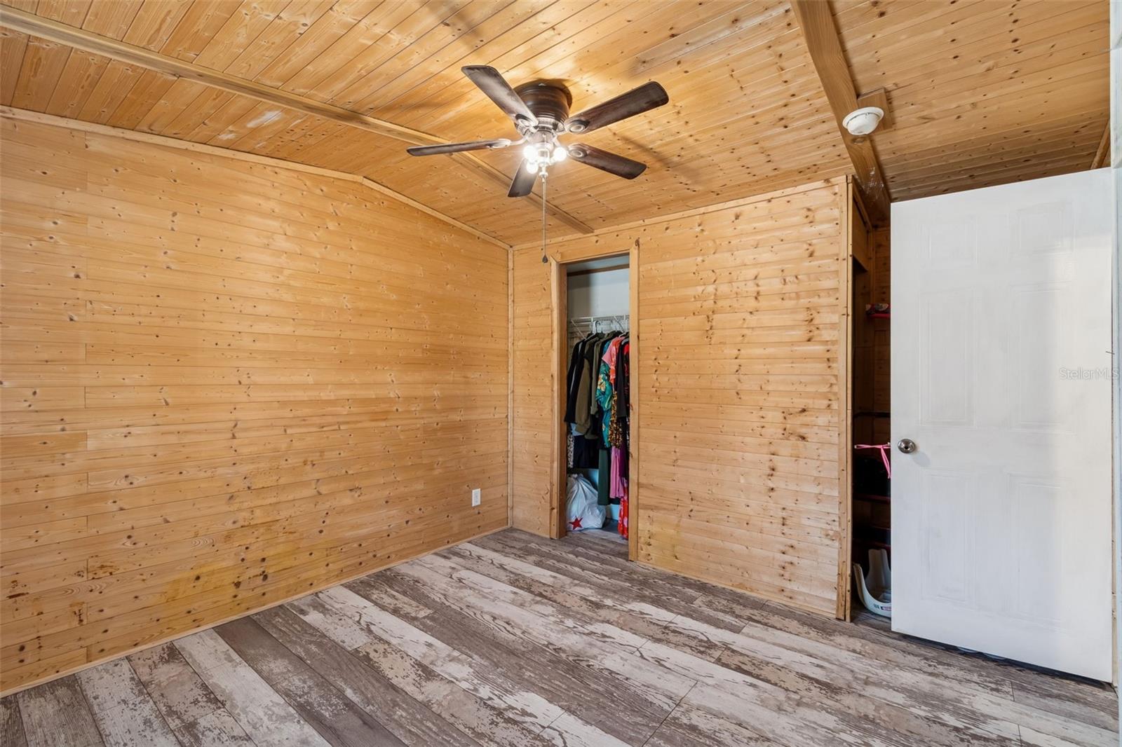 HOLLOMAN BRANCH ESTATES - Residential