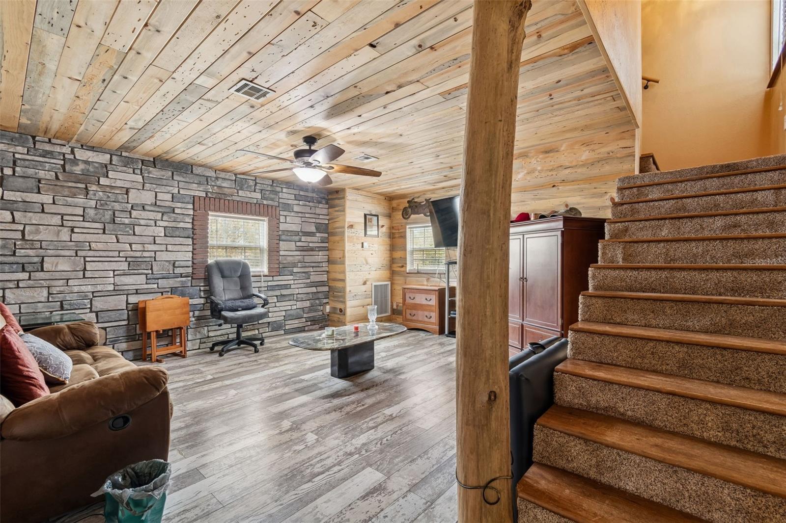 HOLLOMAN BRANCH ESTATES - Residential