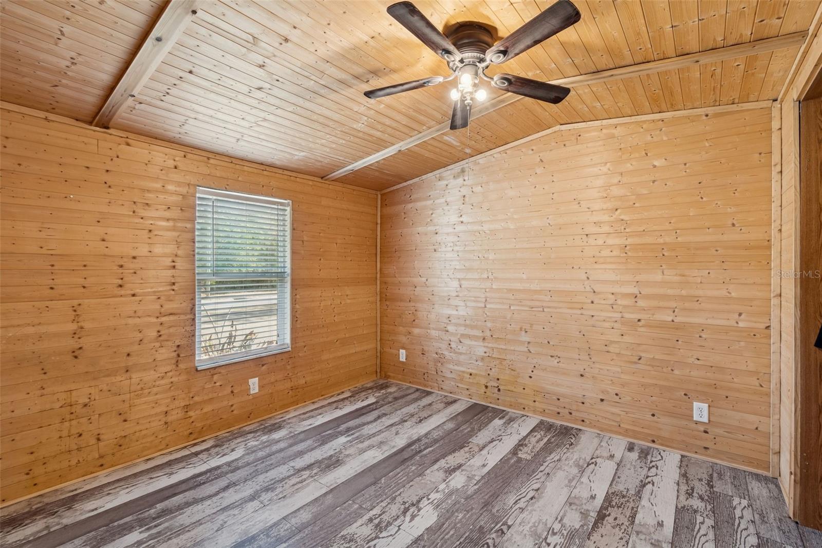 HOLLOMAN BRANCH ESTATES - Residential