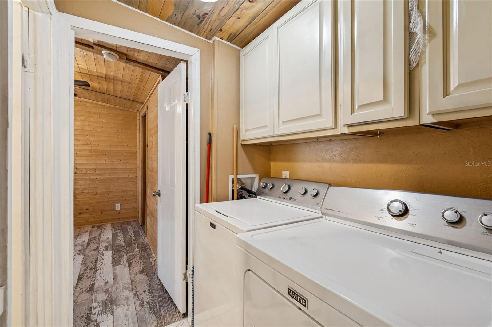 HOLLOMAN BRANCH ESTATES - Residential