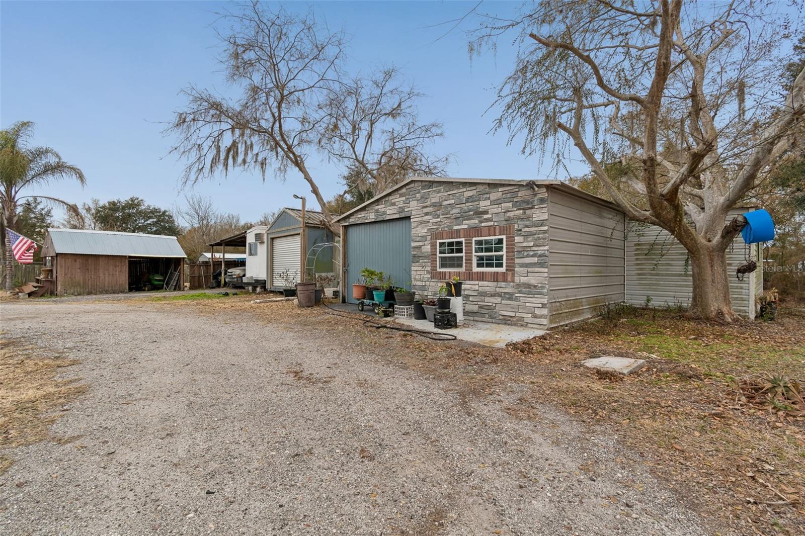 HOLLOMAN BRANCH ESTATES - Residential