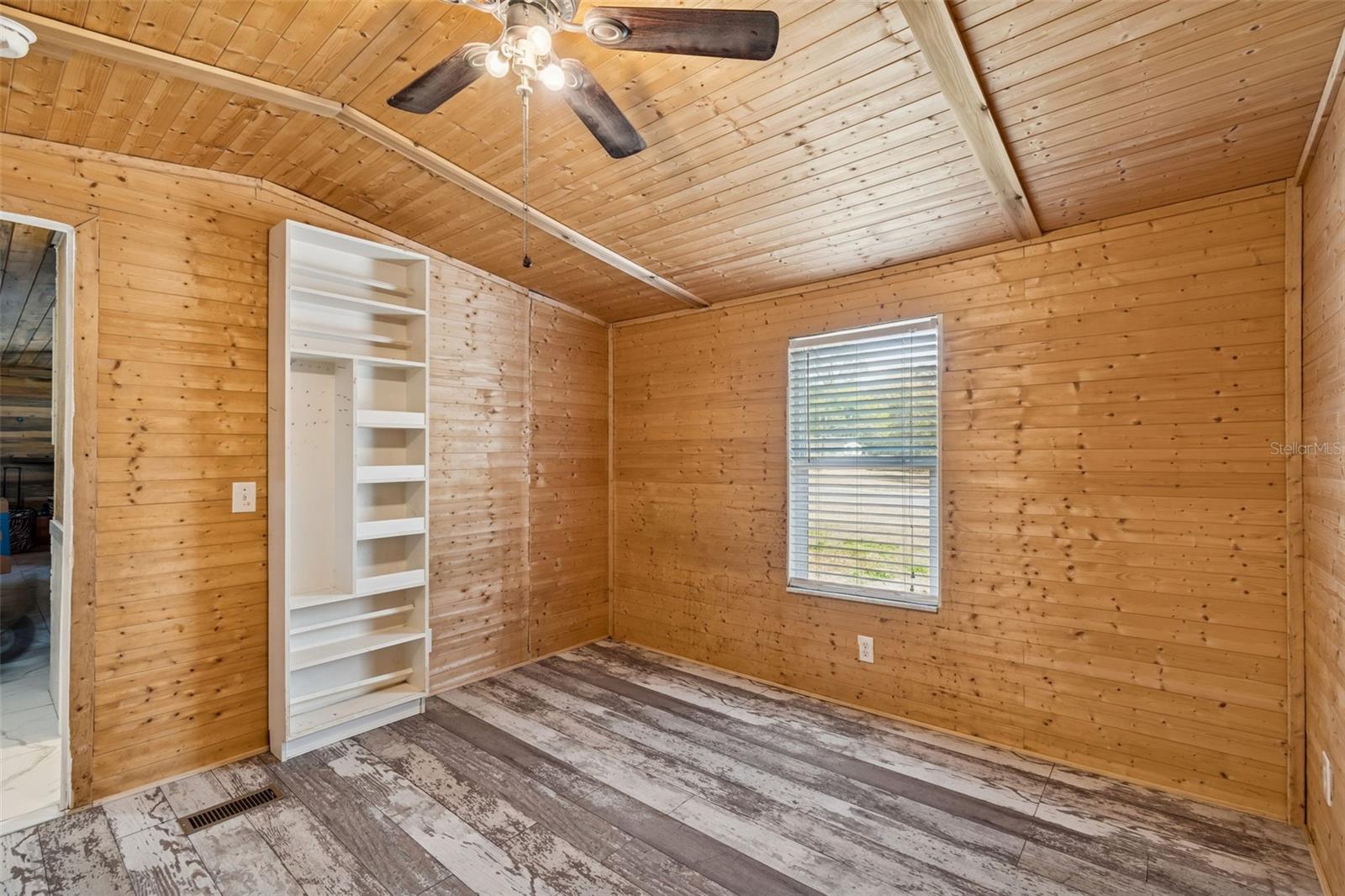 HOLLOMAN BRANCH ESTATES - Residential