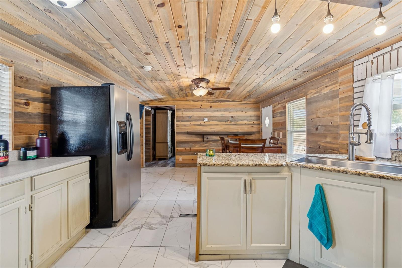 HOLLOMAN BRANCH ESTATES - Residential