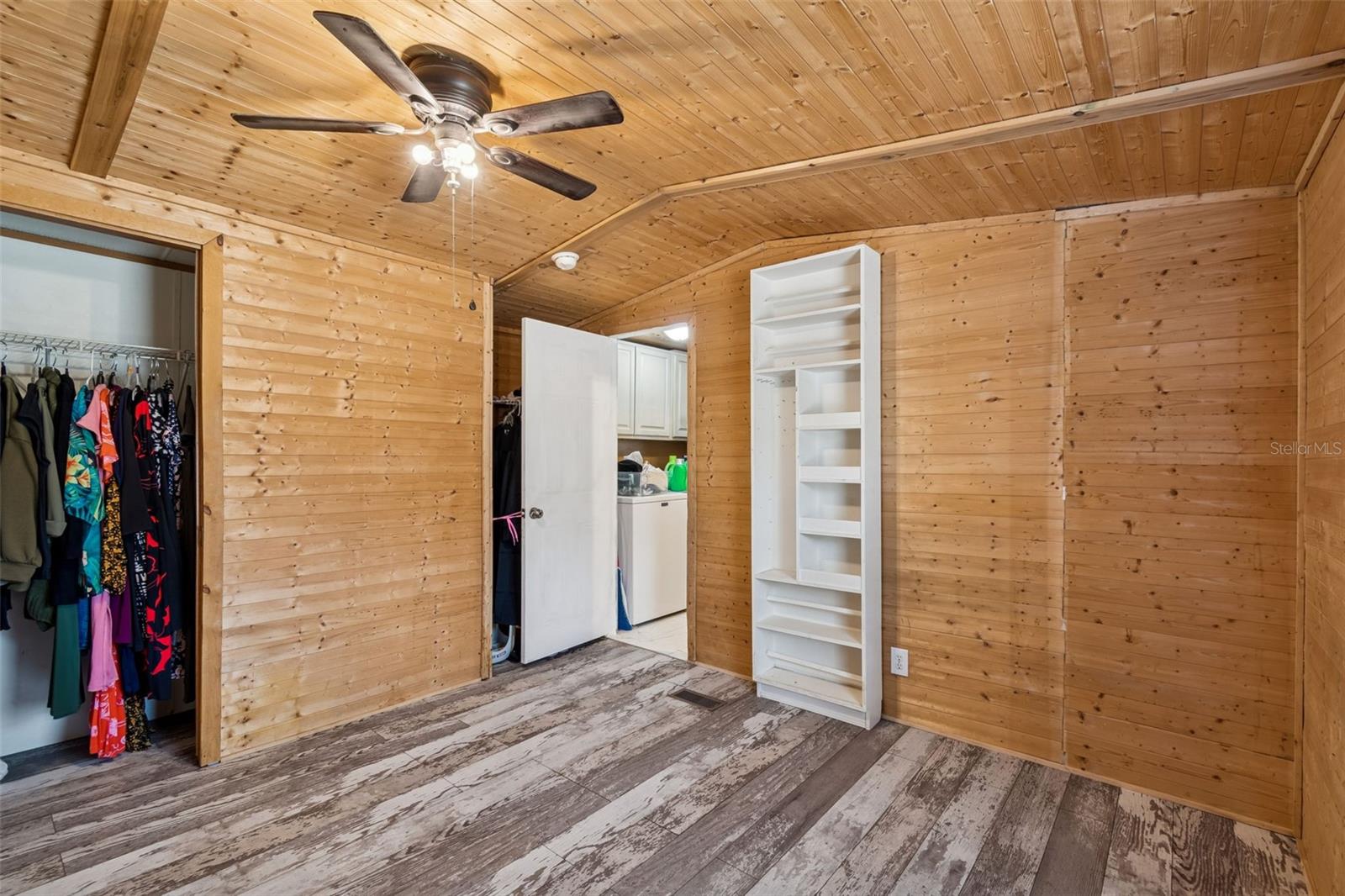 HOLLOMAN BRANCH ESTATES - Residential