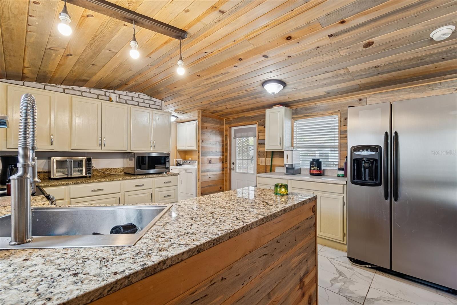 HOLLOMAN BRANCH ESTATES - Residential