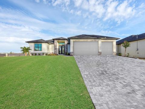 A home in PORT CHARLOTTE