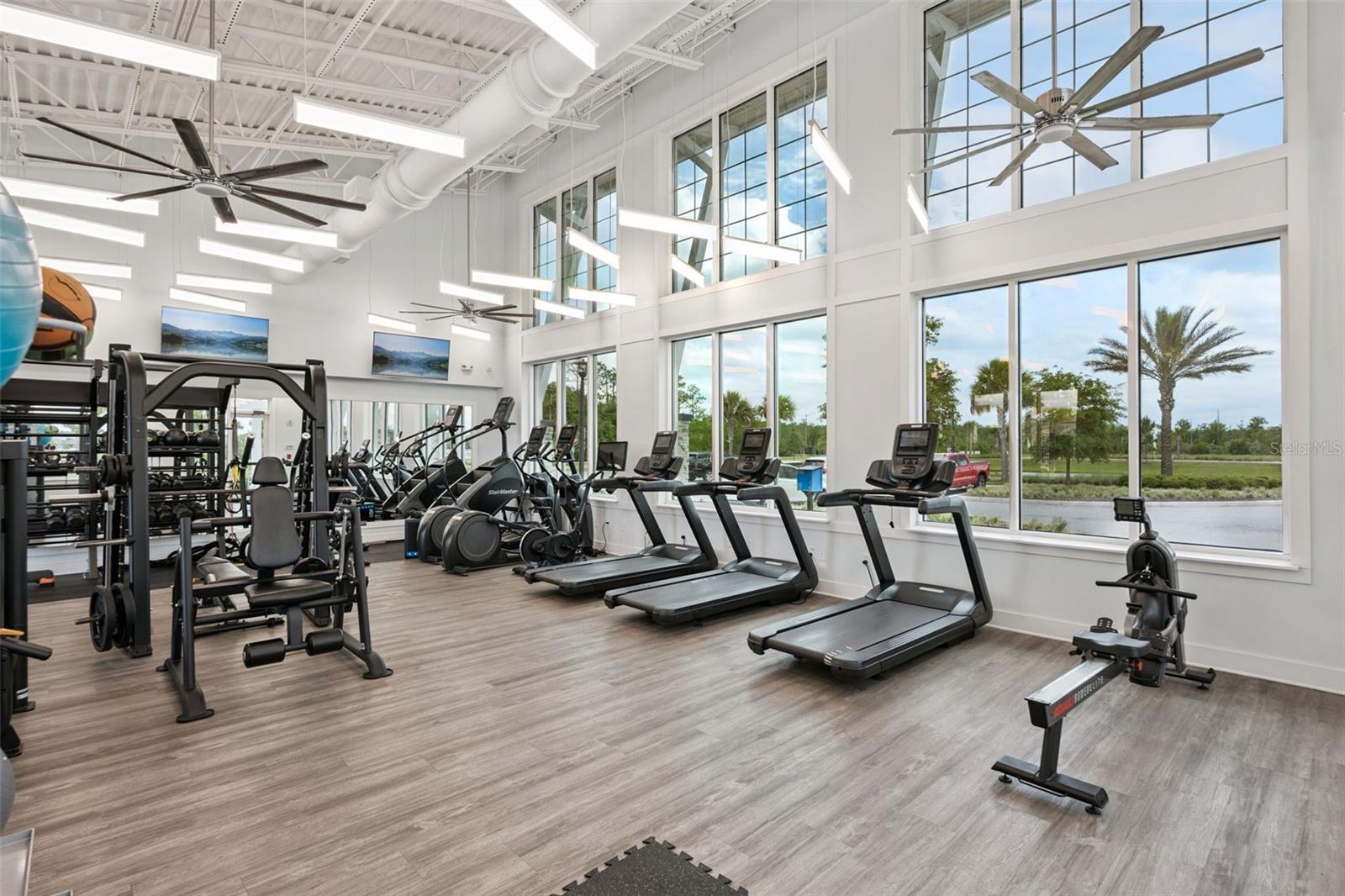 STARWOOD PHASE N-14 - Residential