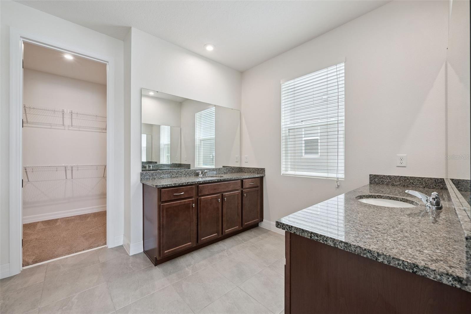 STARWOOD PHASE N-14 - Residential