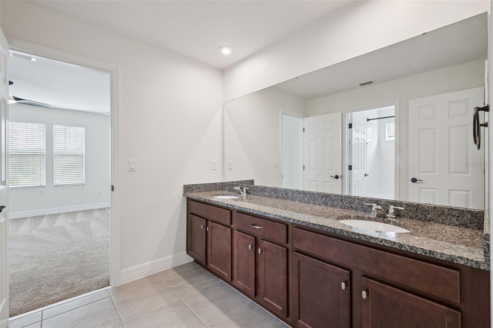 STARWOOD PHASE N-14 - Residential