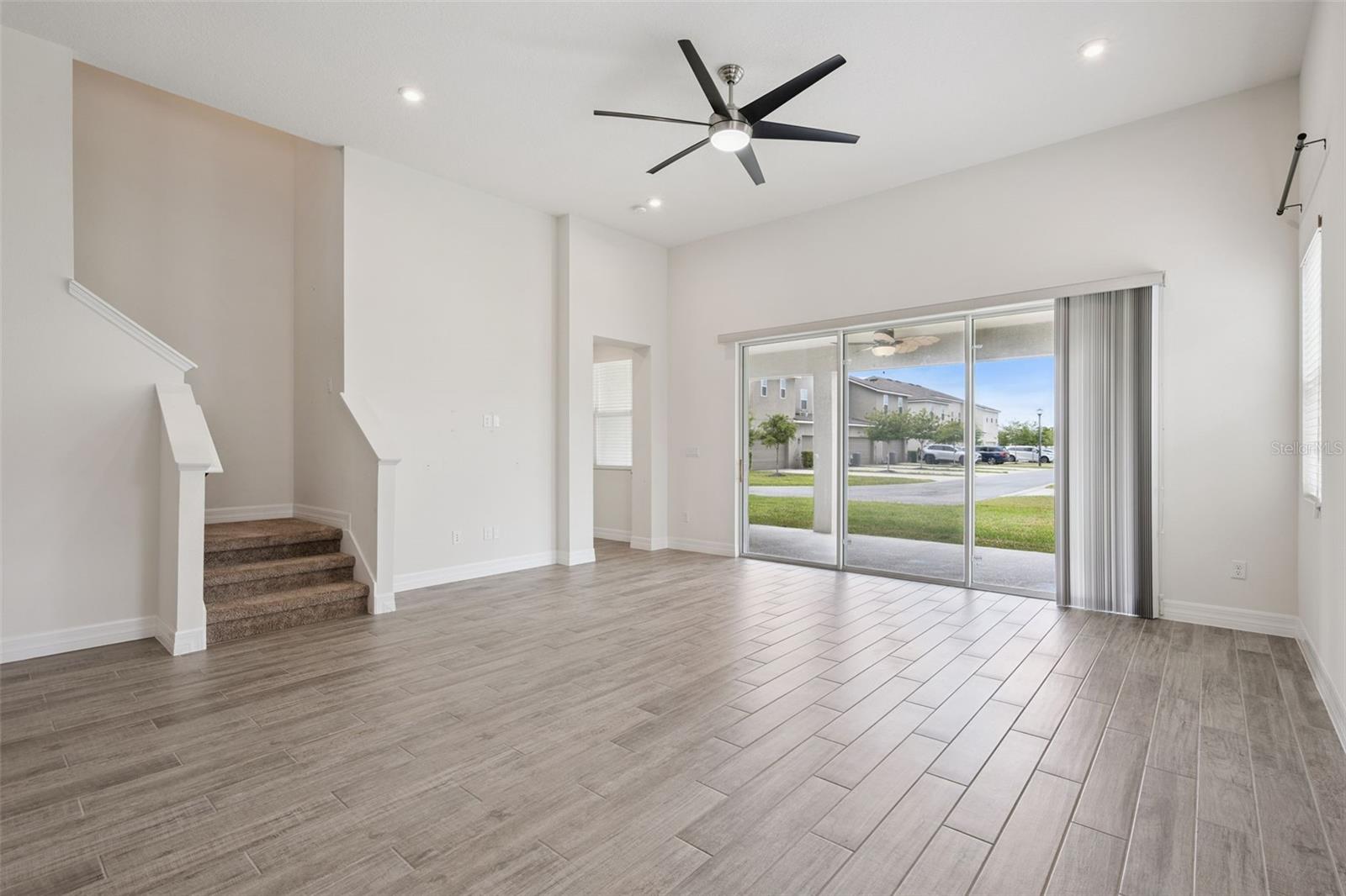 STARWOOD PHASE N-14 - Residential