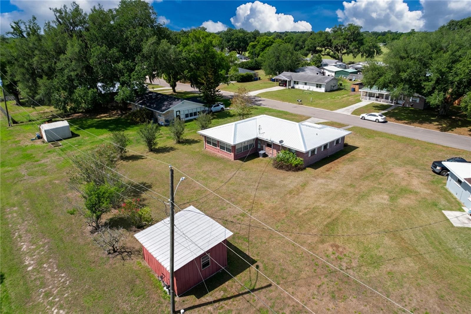 COUNTRY CLUB ESTATES - Residential