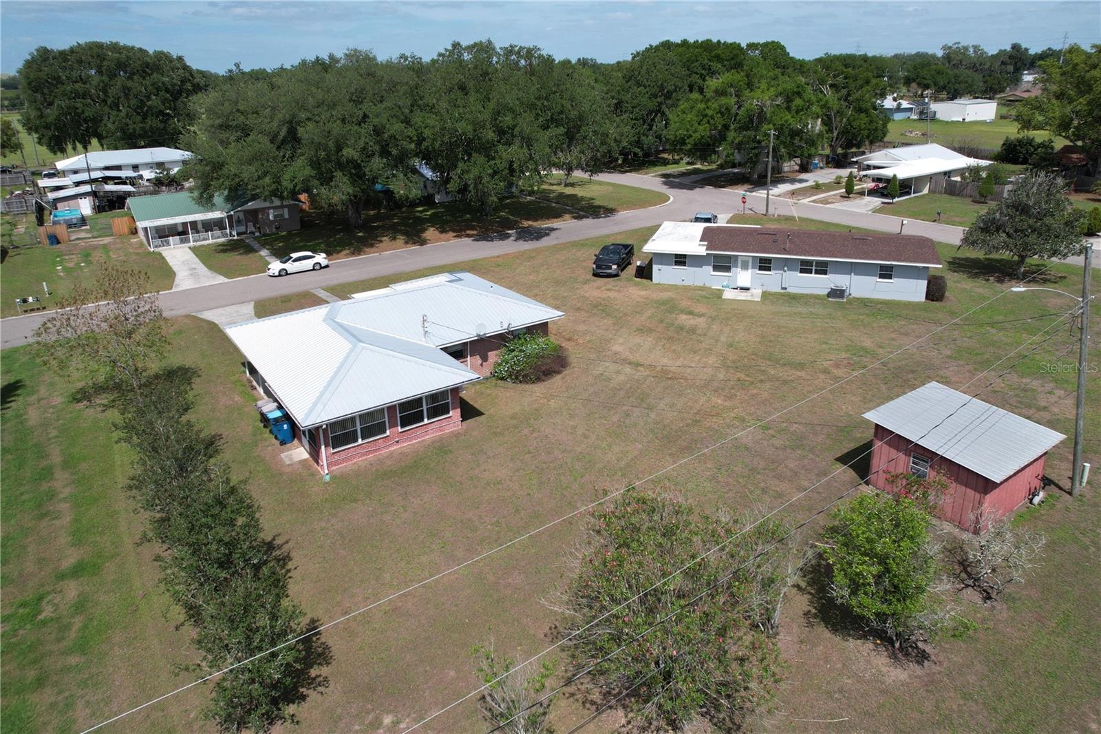 COUNTRY CLUB ESTATES - Residential