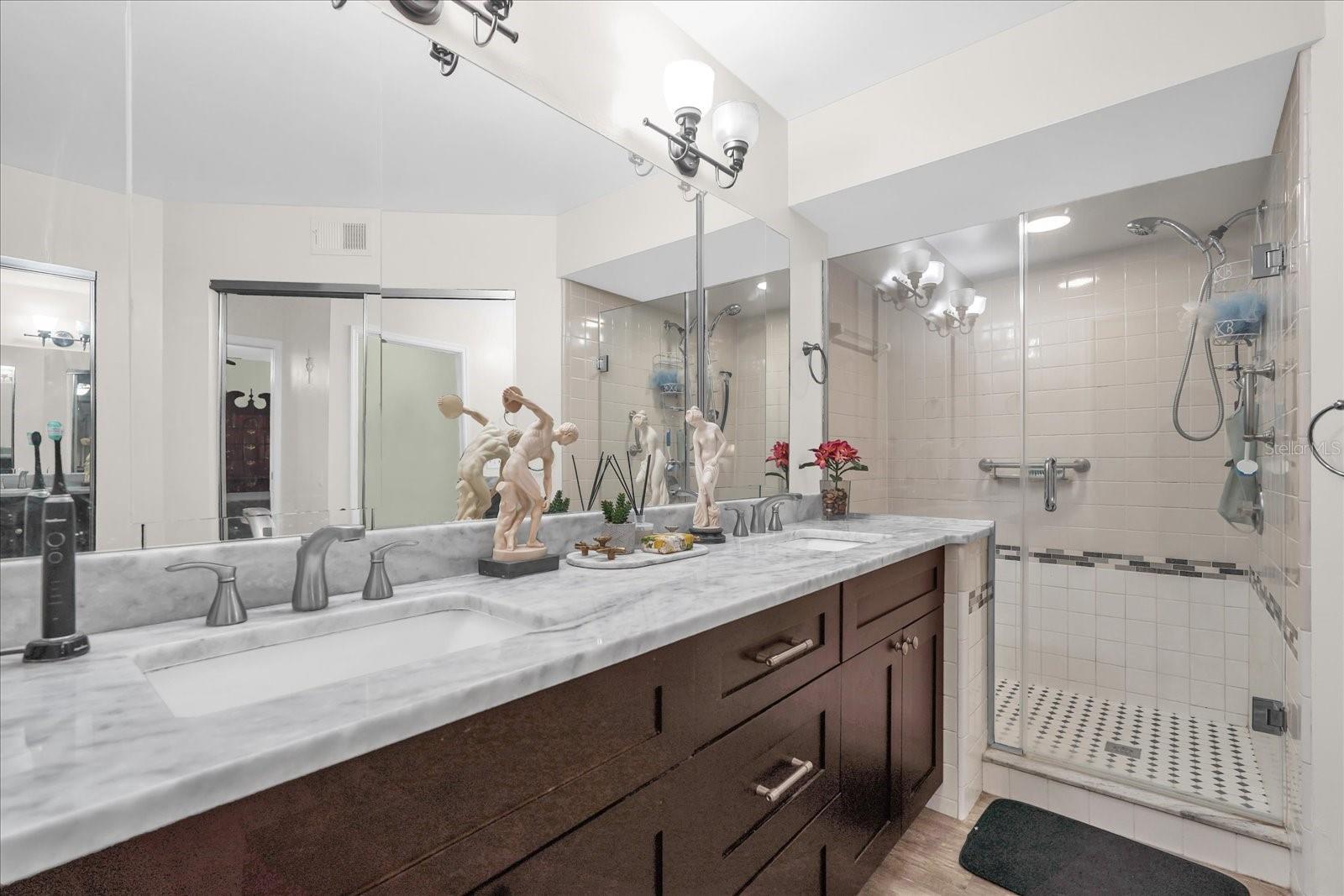 VENTURA VILLAGE PH 04 - Residential