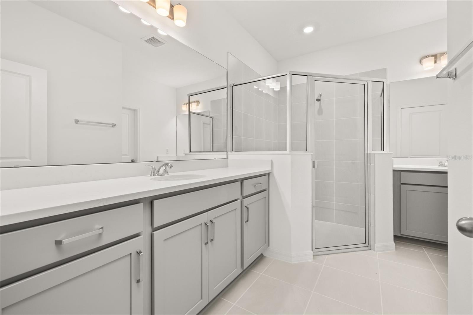 RESERVES AT HAMMOCK OAKS - Residential