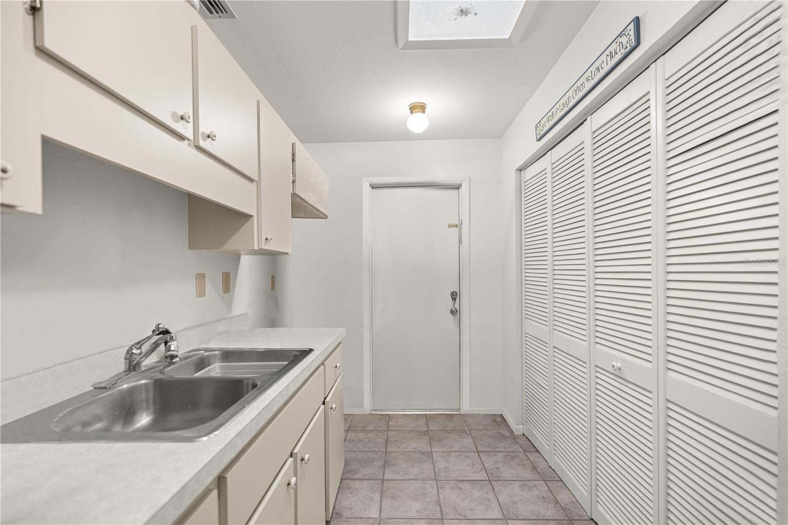 RAINBOW SPGS 04 REP - Residential