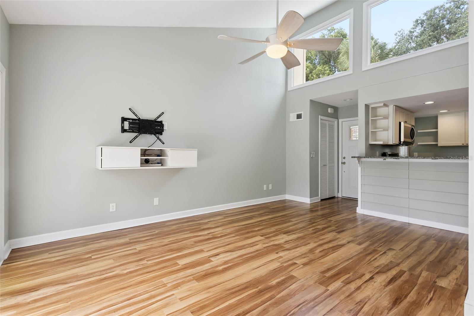 MOUNT DORA BUNKER HILL CONDO - Residential