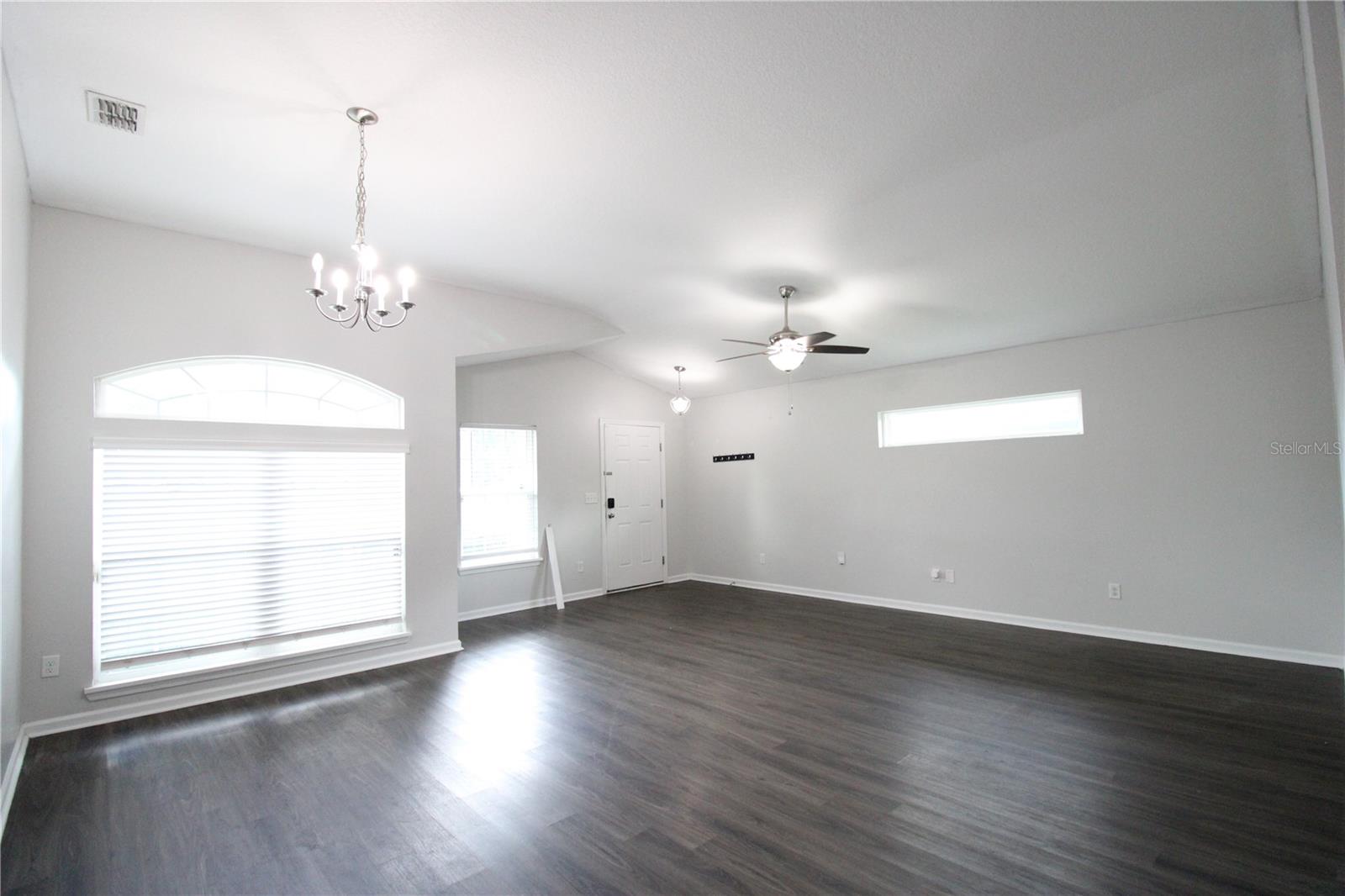 WESTCHESTER CLUSTER SD PH IV - Residential Lease