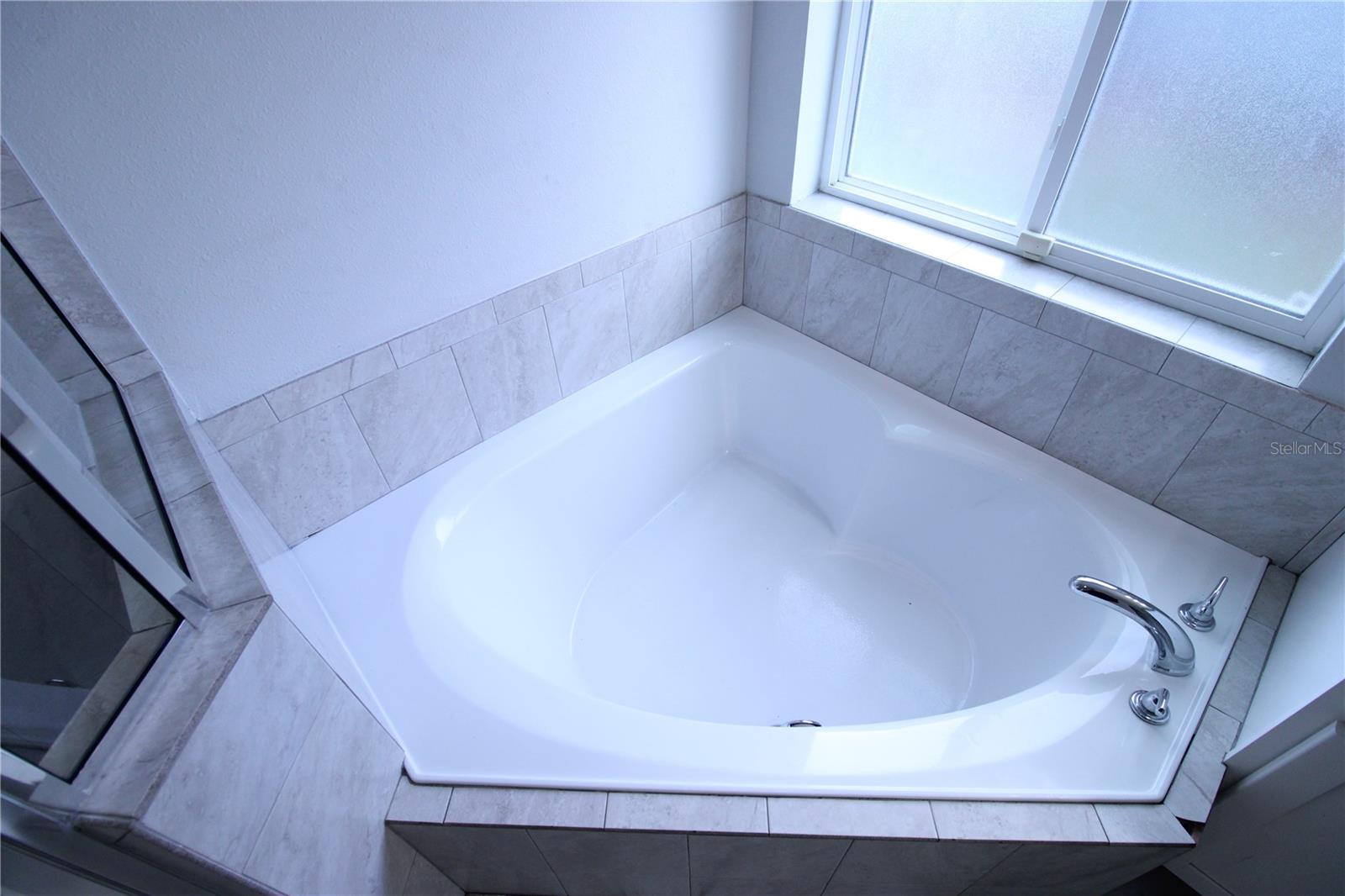 WESTCHESTER CLUSTER SD PH IV - Residential Lease