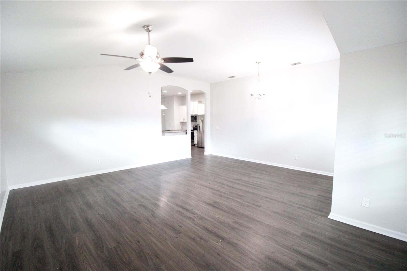 WESTCHESTER CLUSTER SD PH IV - Residential Lease