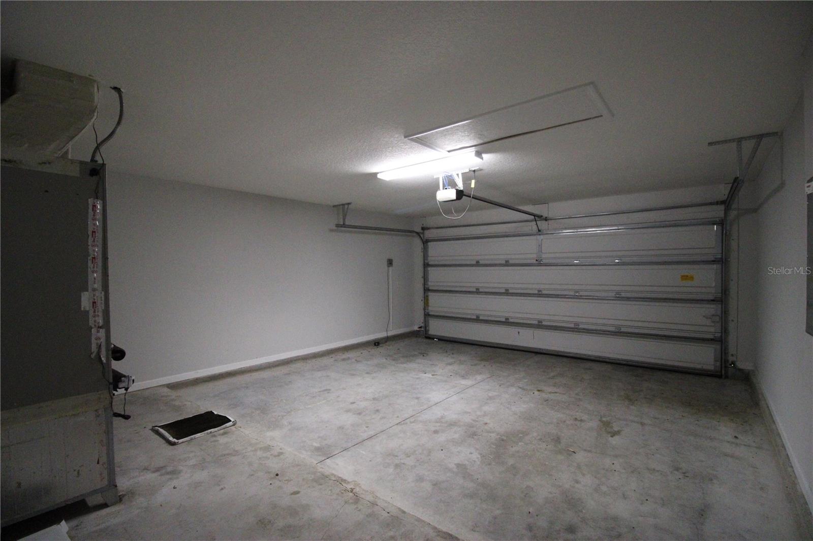 WESTCHESTER CLUSTER SD PH IV - Residential Lease