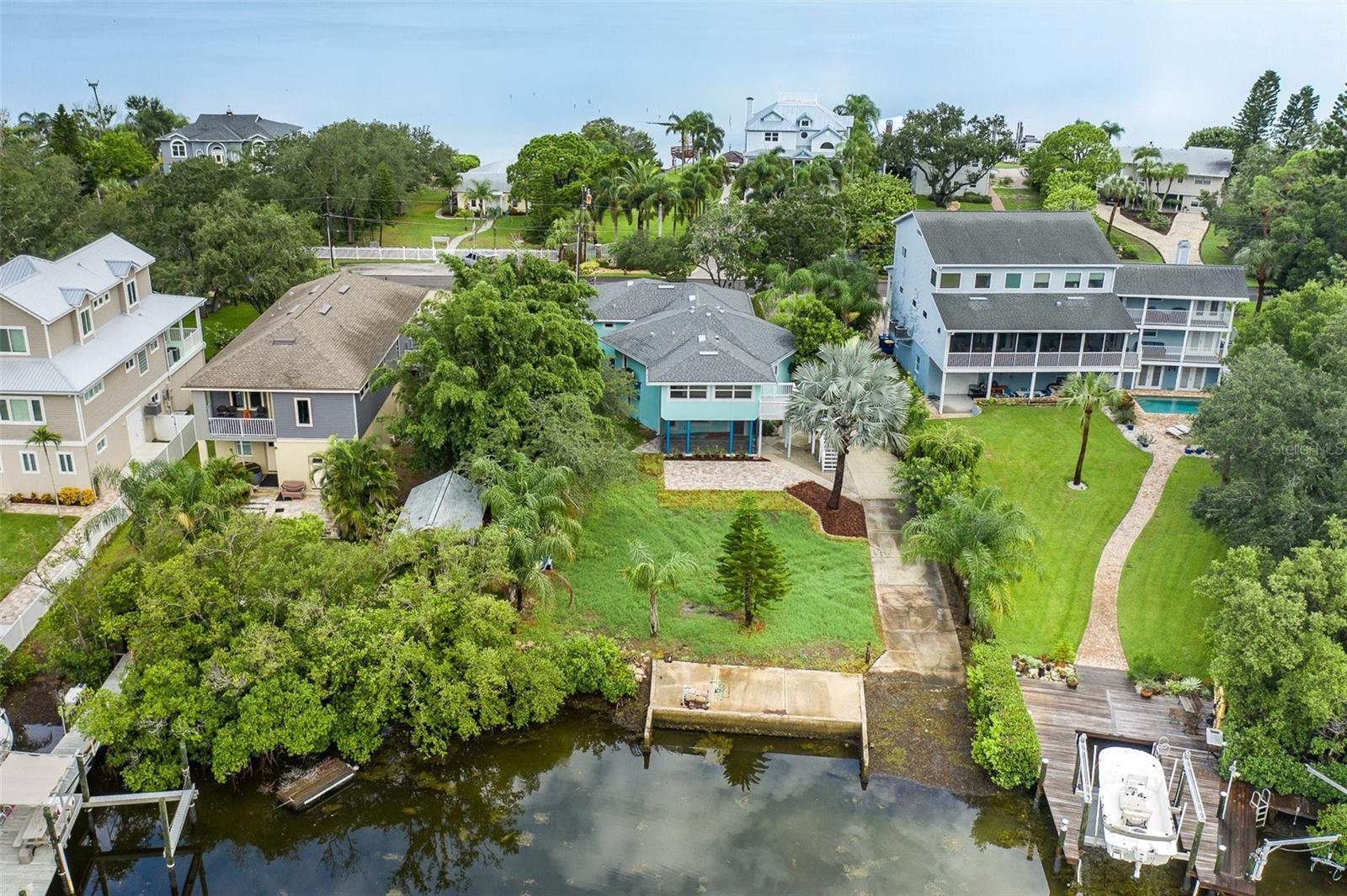 2030 GULFVIEW DRIVE