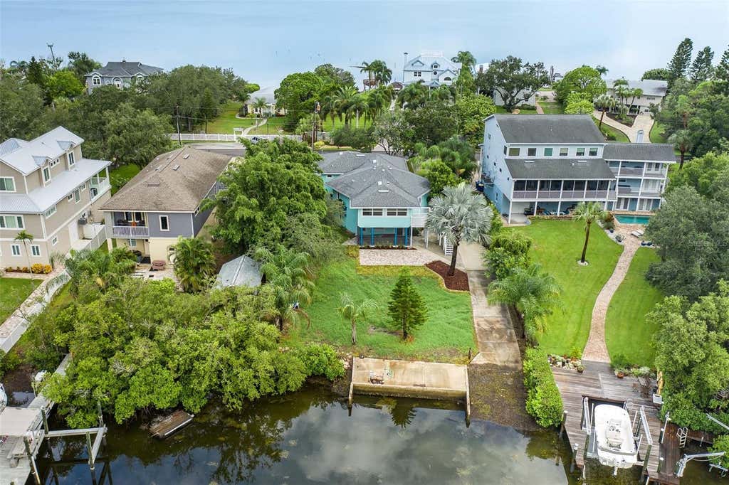 Photo of 2030 Gulfview Drive, Holiday, FL 34691 (MLS # W7888180)
