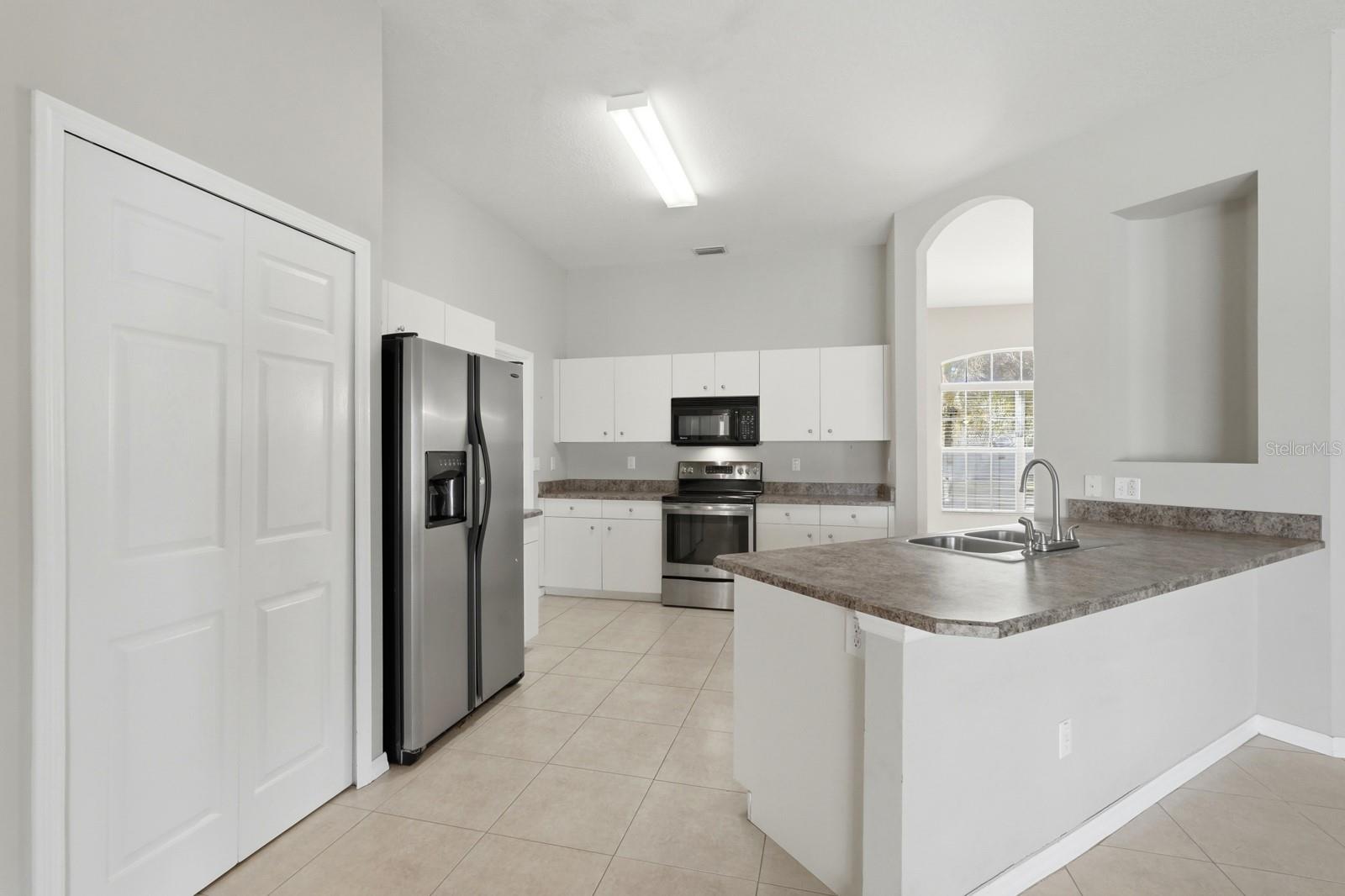 WATERS EDGE PH 09A - Residential