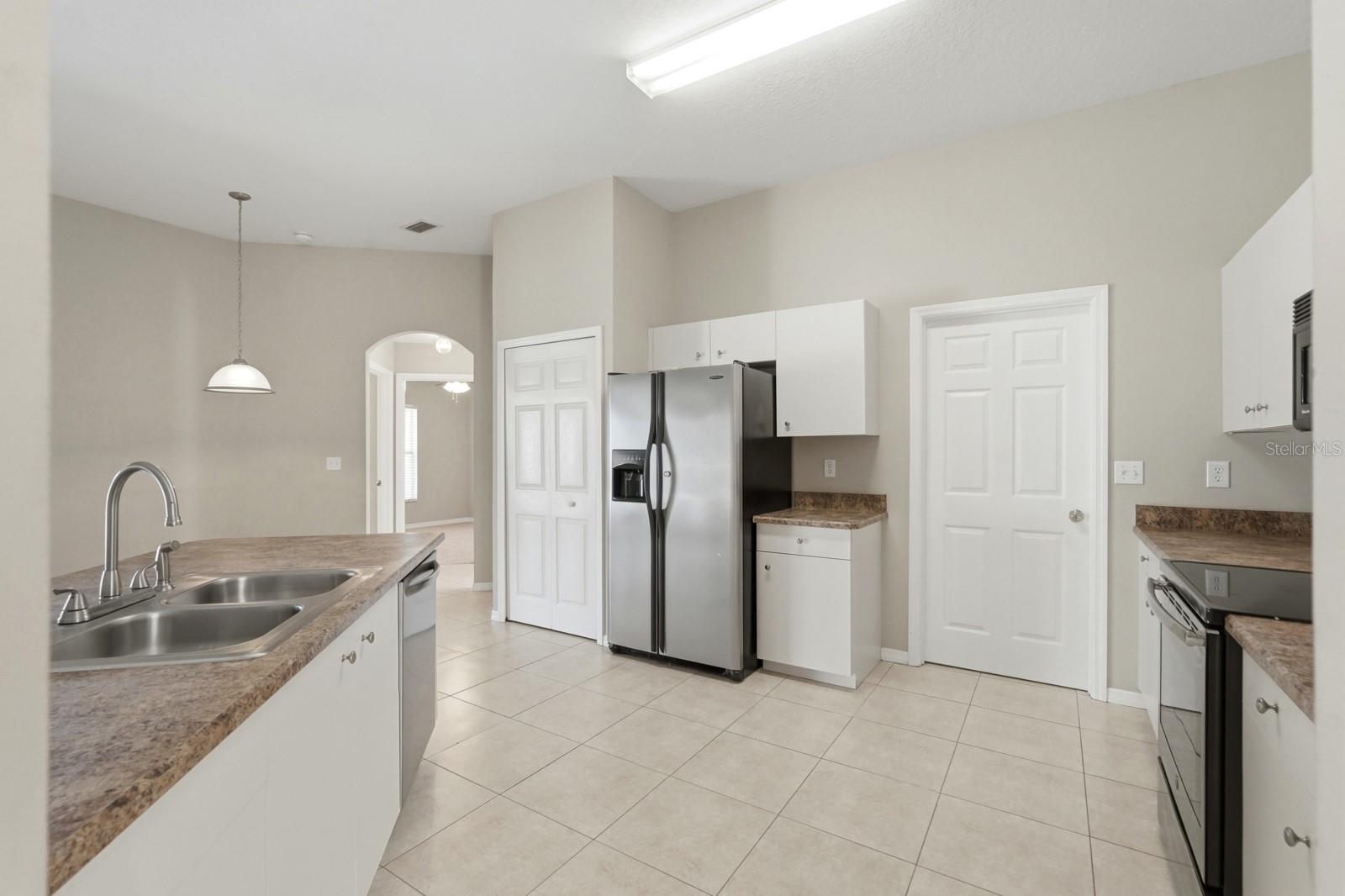 WATERS EDGE PH 09A - Residential