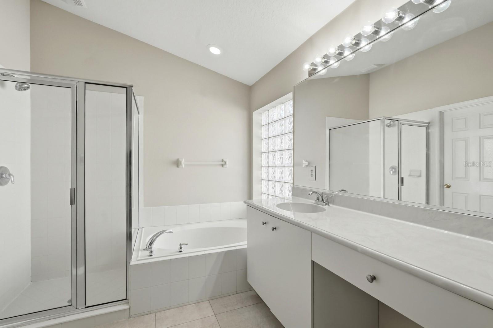 WATERS EDGE PH 09A - Residential