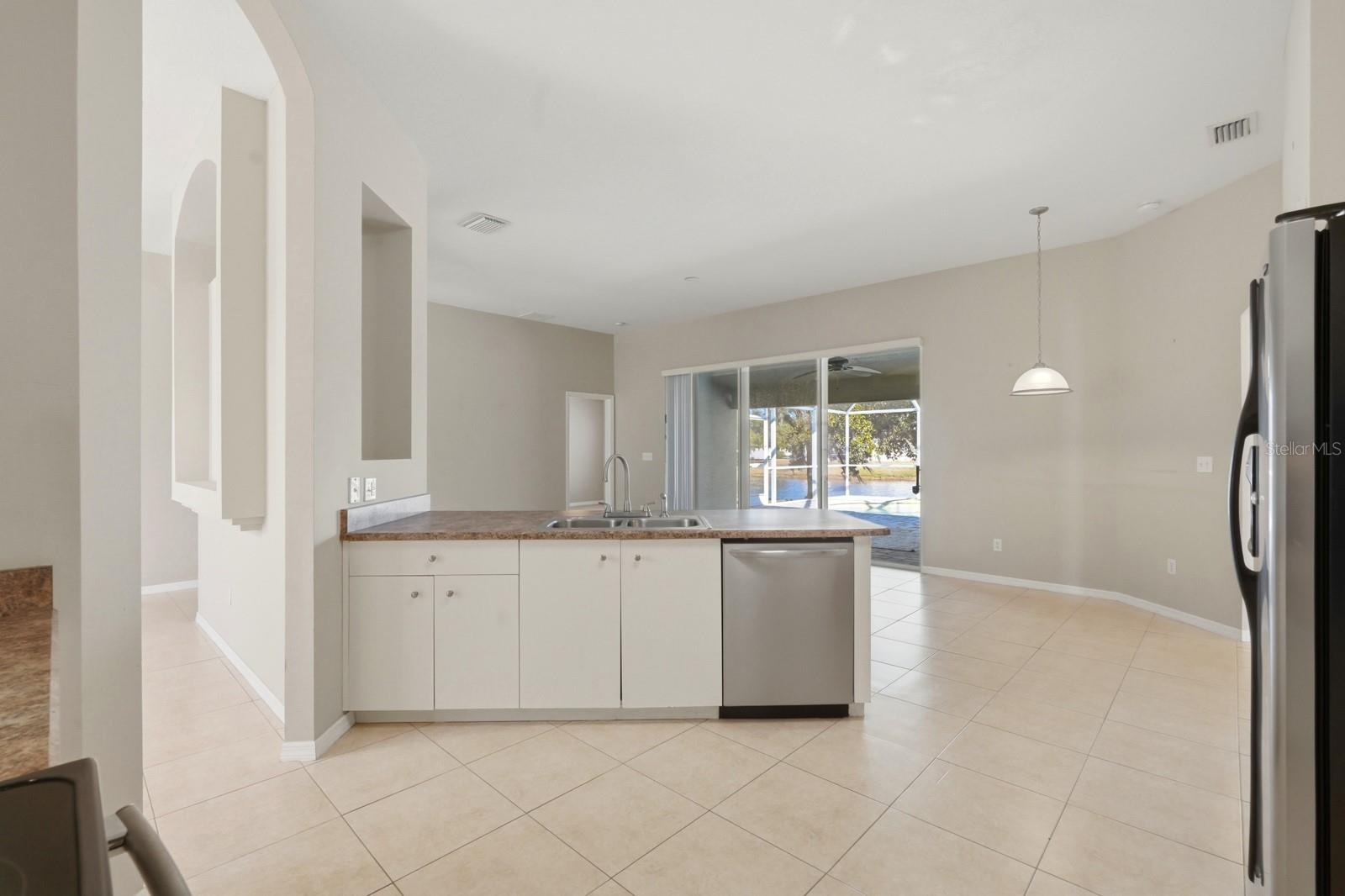 WATERS EDGE PH 09A - Residential