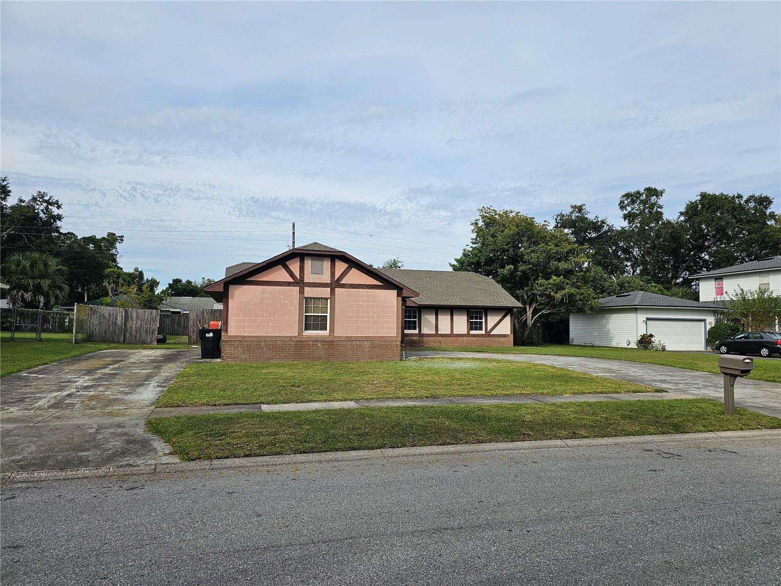 GLENMOOR - Residential