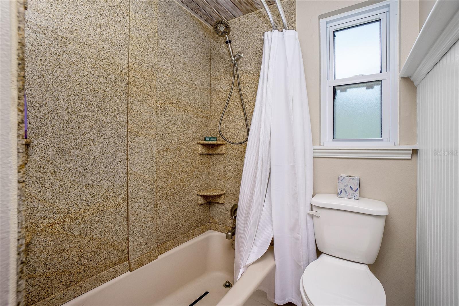 BREEZEWOOD MANOR - Residential