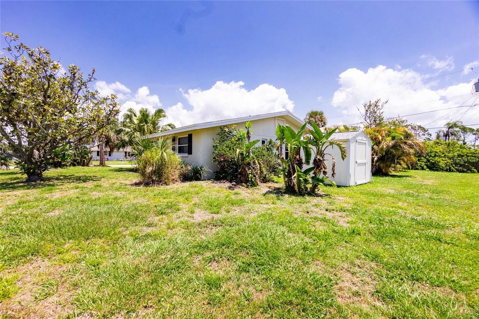 BREEZEWOOD MANOR - Residential