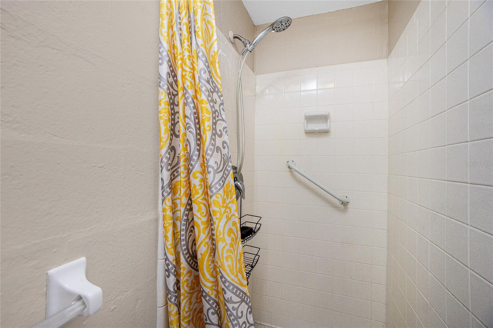 BREEZEWOOD MANOR - Residential