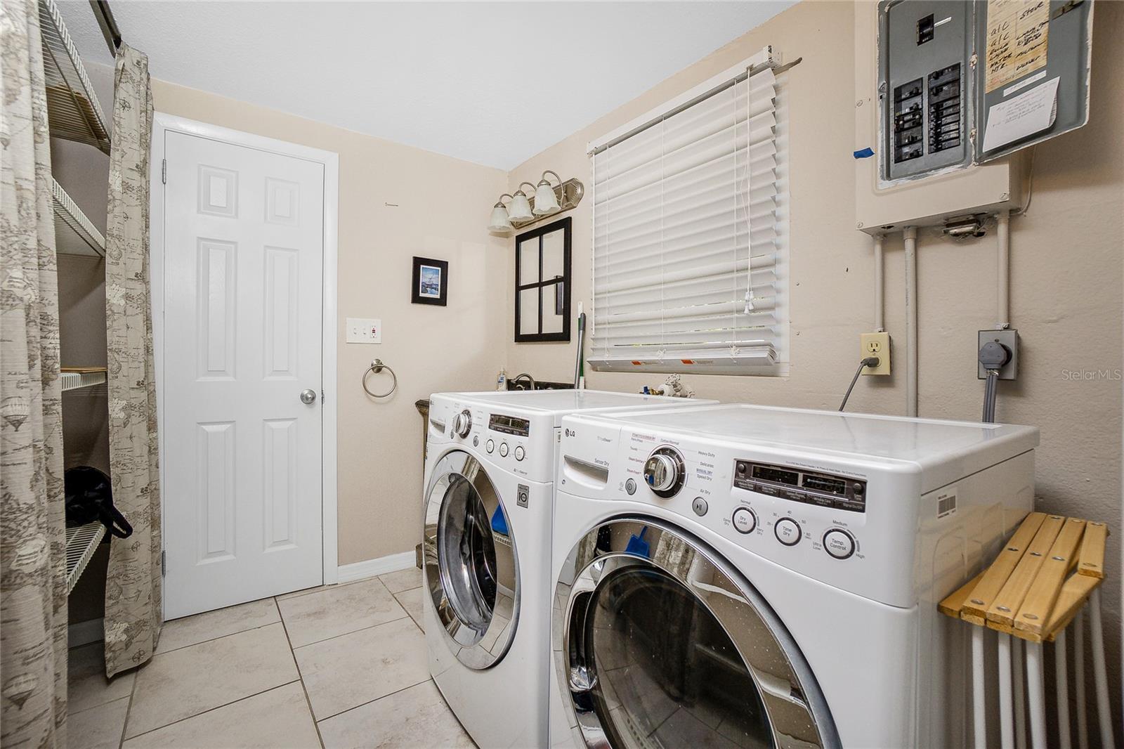 BREEZEWOOD MANOR - Residential